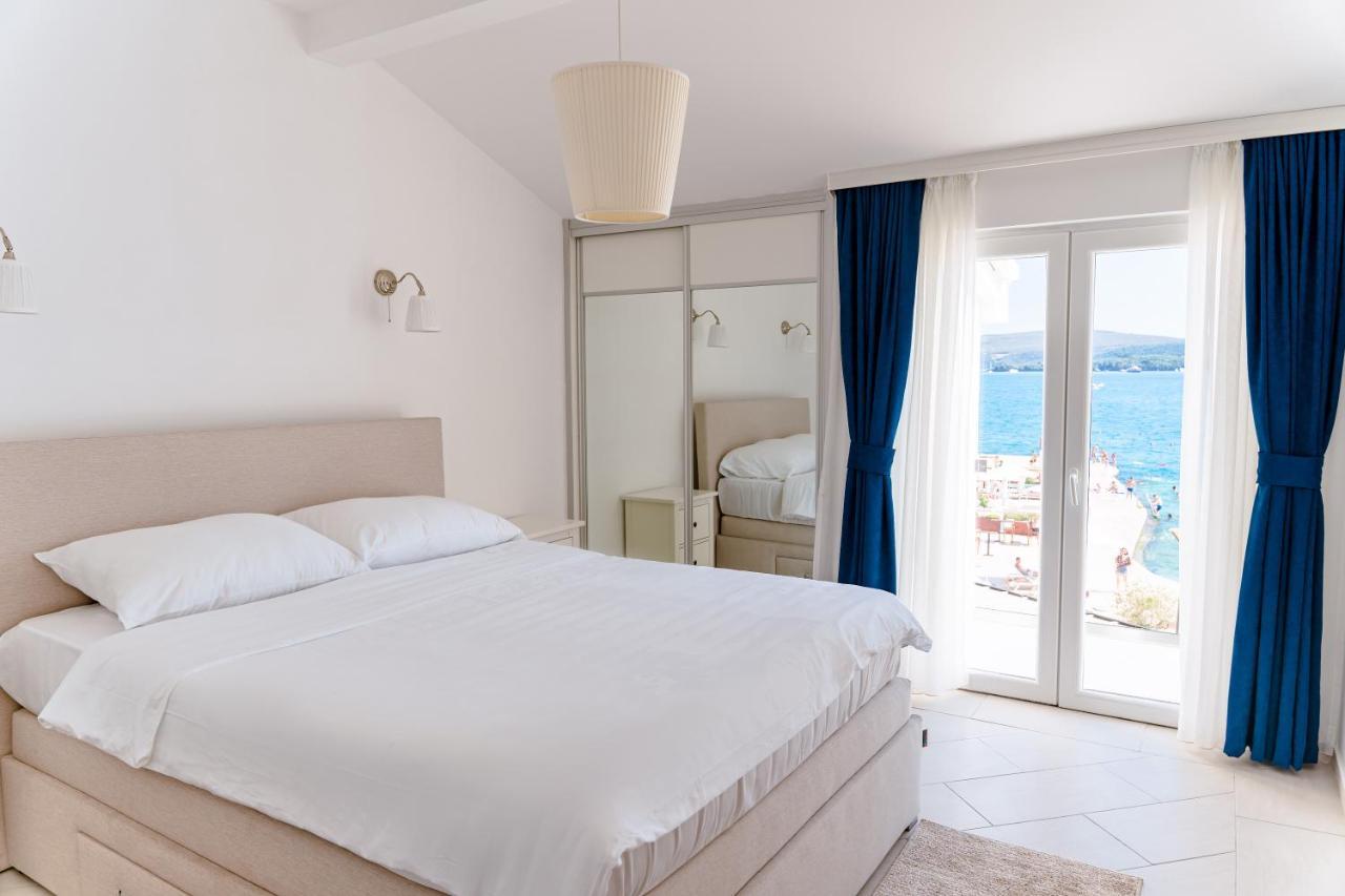 Seafront Apartments Tivat Bagian luar foto