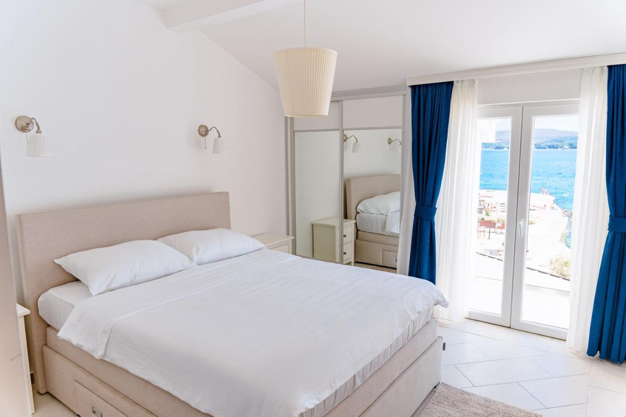 Seafront Apartments Tivat Bagian luar foto